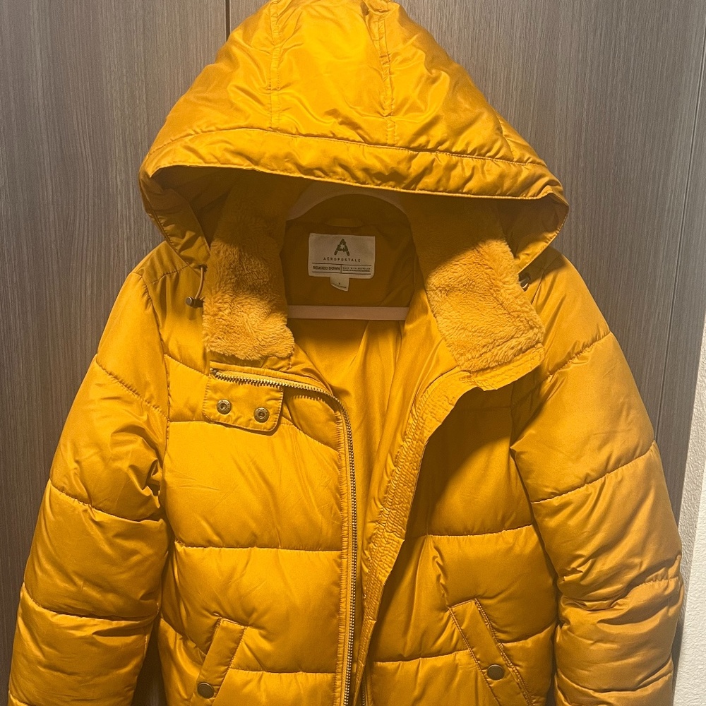Aeropostale puffer jacket w/ hood